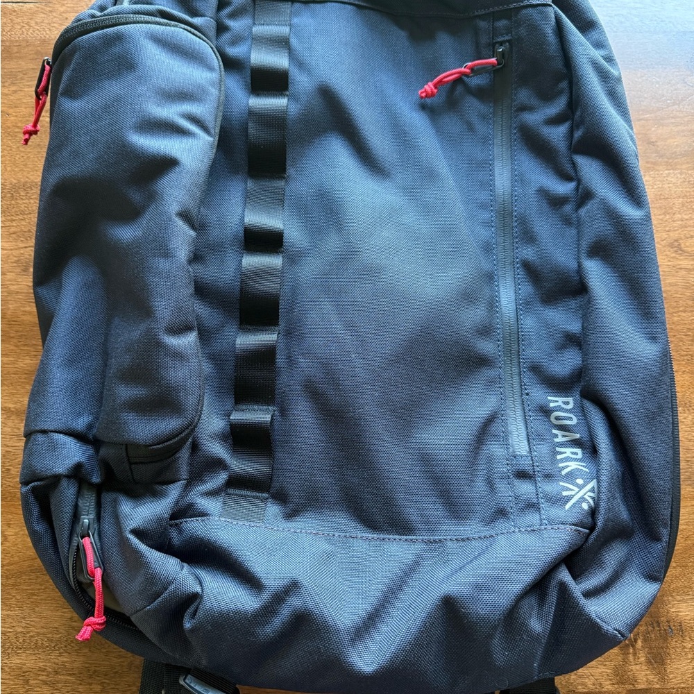 Roark - 3-Day Fixer backpack - 35L - Navy and Black with Red Accents